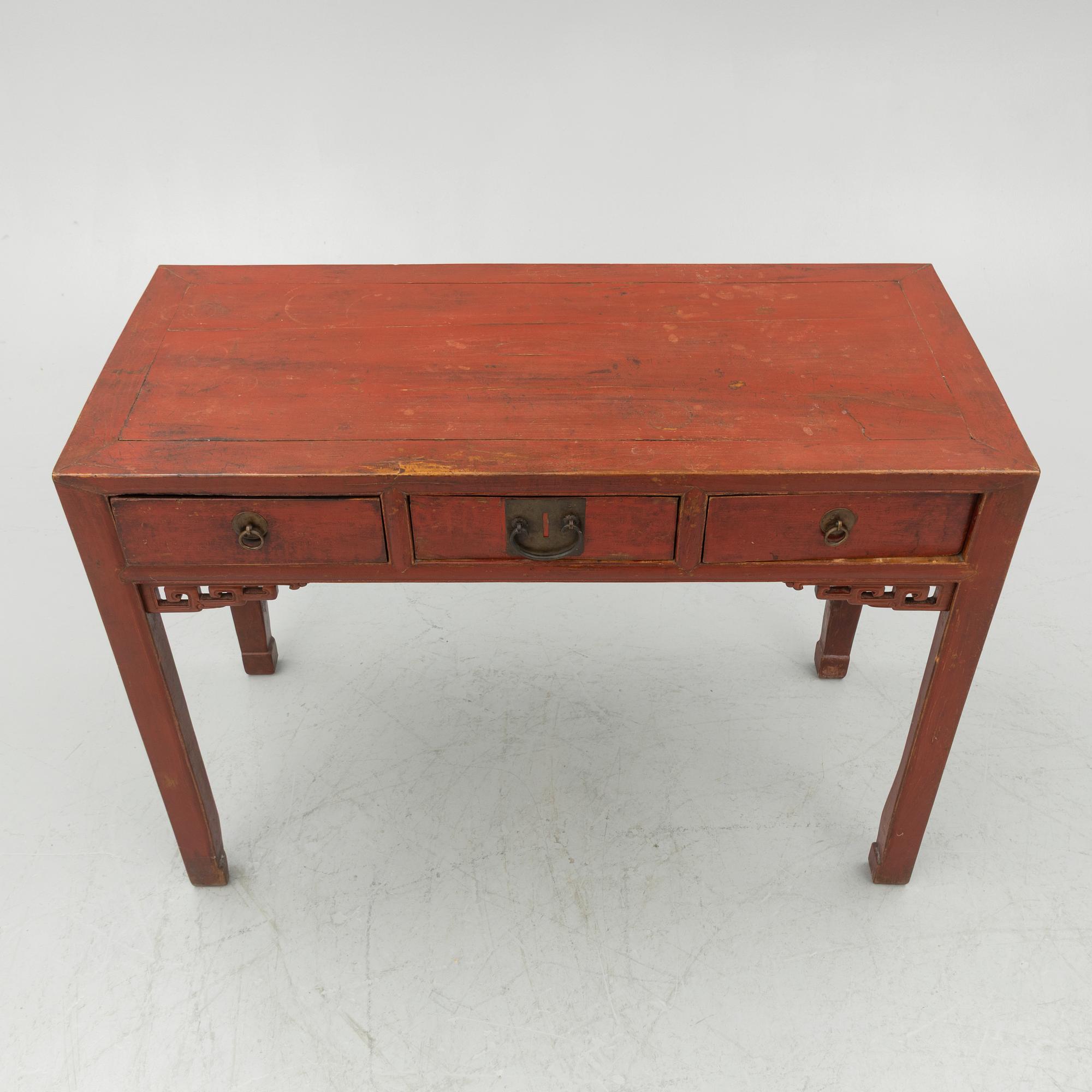 A Chinese desks and two 'Yoke-back' chairs, 20th Century.