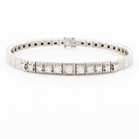 Bracelet 18K white gold with brilliant-cut diamonds.