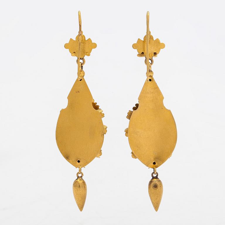 Earrings, 18K gold, cabochon-cut turquoises, mid-19th century.