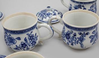 CREMEKOPPAR, 6 st, porslin, Kina, 1700-tal.
