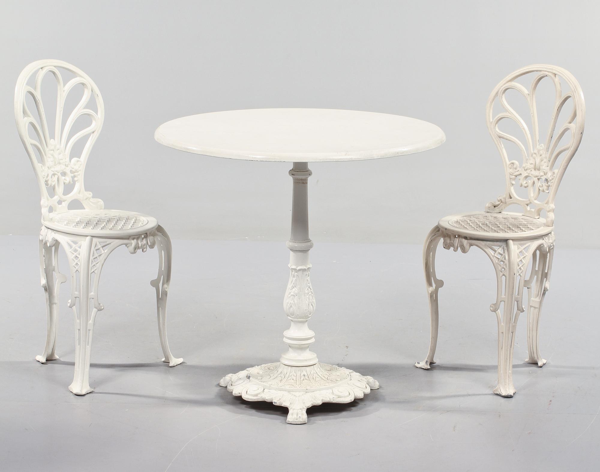 TRÄDGÅRDSBORD och TRÄDGÅRDSSTOLAR, ett par, 1900-talets andra hälft.