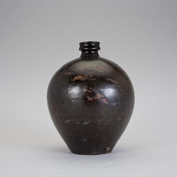 VAS / FLASKA, lergods, möjligen Song/Yuandynastin (960-1368).