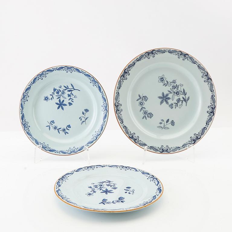 Service set, approximately 92 pieces "Ostindia" Rörstrand earthenware, second half of the 20th century.