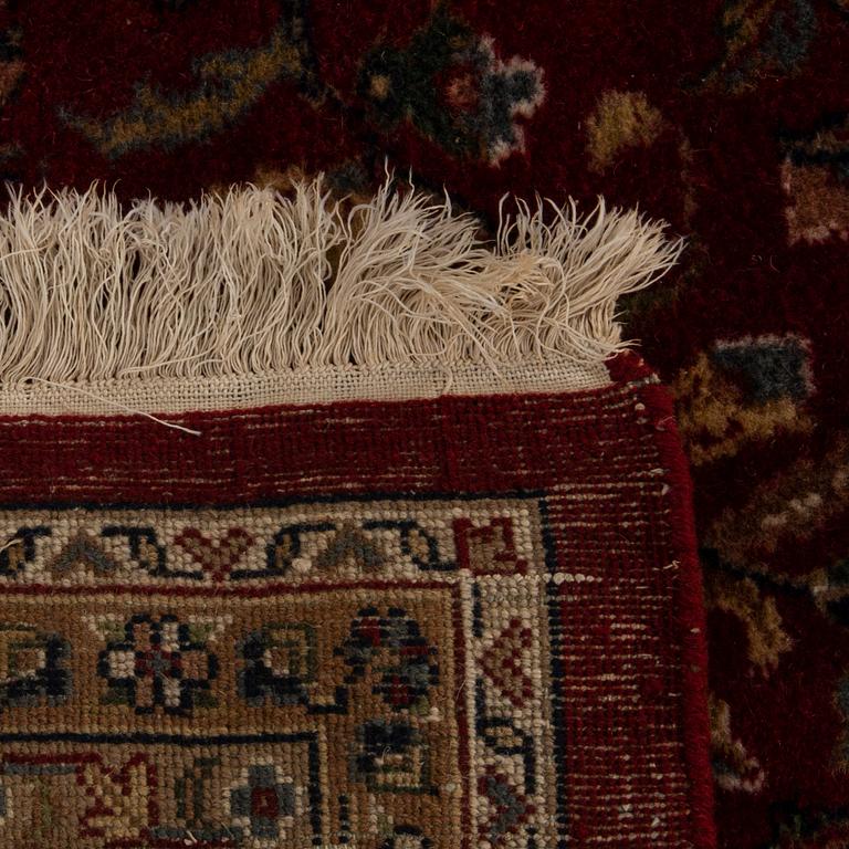 MATTA Isfahan old ca 350 x 246 cm.