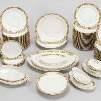 Ruoka-astiasto, 66 osaa, posliinia, Legrand & Cie, Limoges, Ranska 1900-luvun alkupuoli.