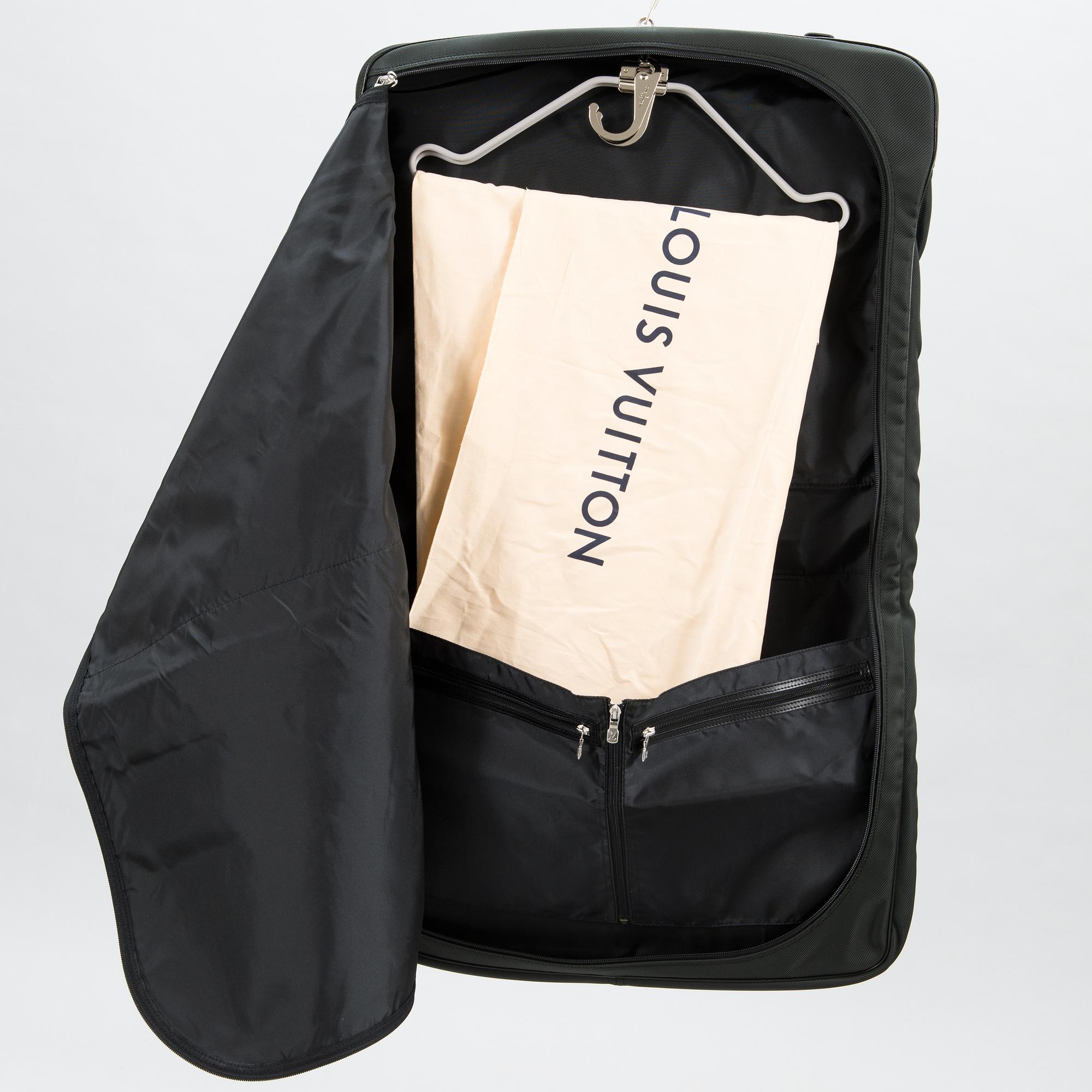 LOUIS VUITTON, Pukulaukku.