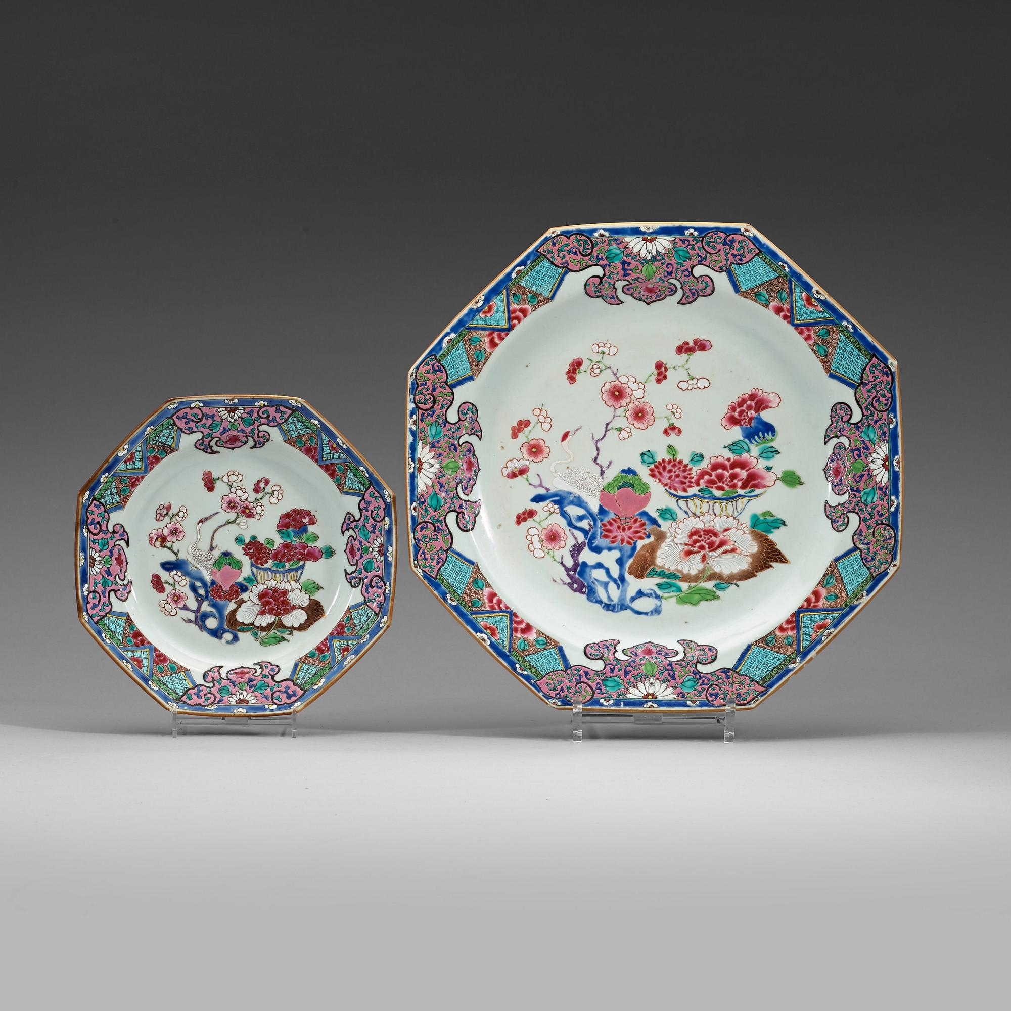 A serving dish and six famille rose dinner plates, Qing dynasty, Qianlong (1736-95).