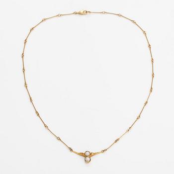 Björn Weckström, Kaulakoru "Cheek to cheek", 14K kultaa, viljellyt helmet. Lapponia 1987.