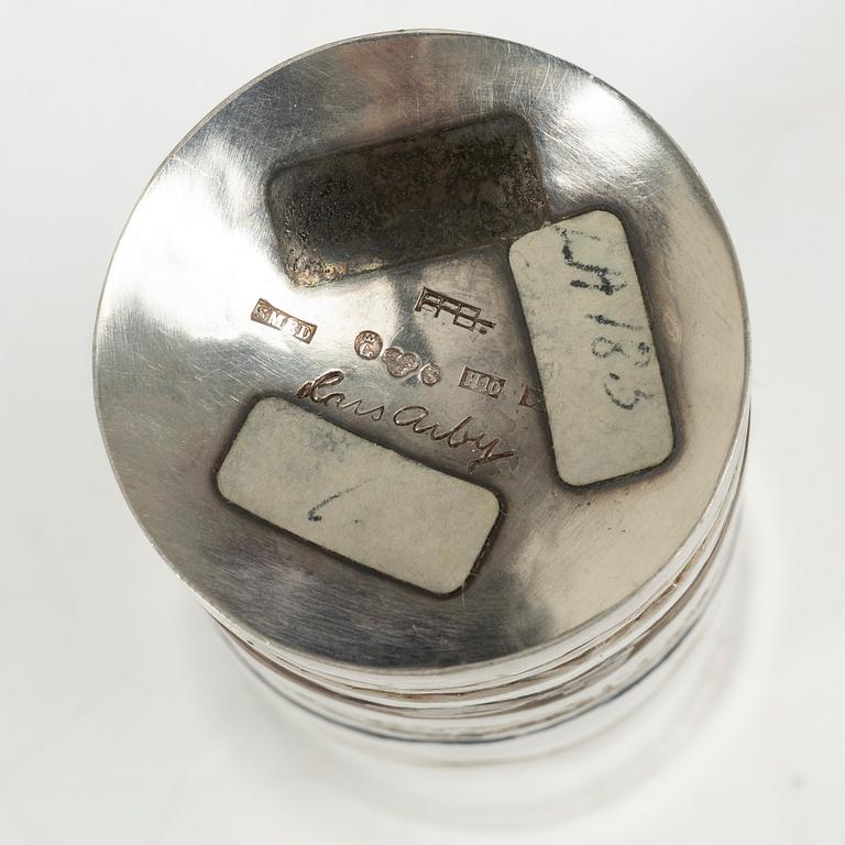 Lars Arby, bägare/vaser, ett par, sterlingsilver och emalj, Göteborg, 1982.