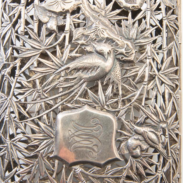 Cigarettfodral  silver Luenwo, Shanghai, Kina 1900-talets första hälft.