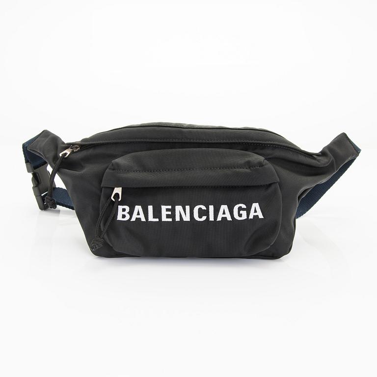 Balenciaga, midjeväska, "Wheel Belt Bag".