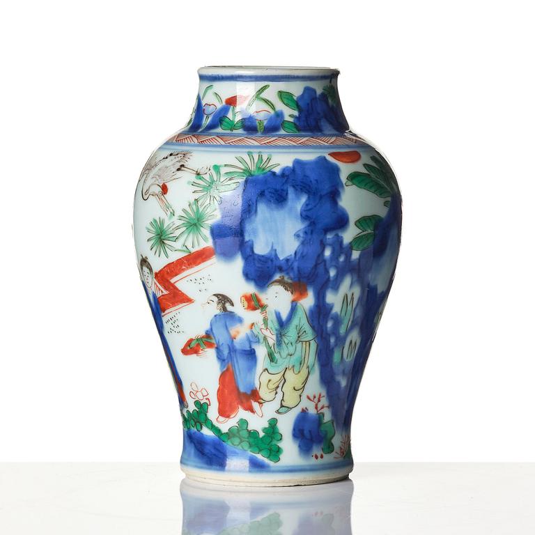 A wucai jar, Transition, 17th century.