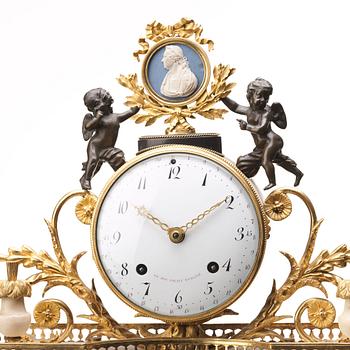 BORDSPENDYL, Louis XVI, Paris, 1700-talets slut.