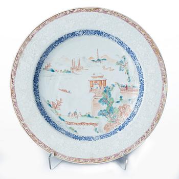A famille rose 'Chinese Export' dish, Qing dynsty, 18th Century.