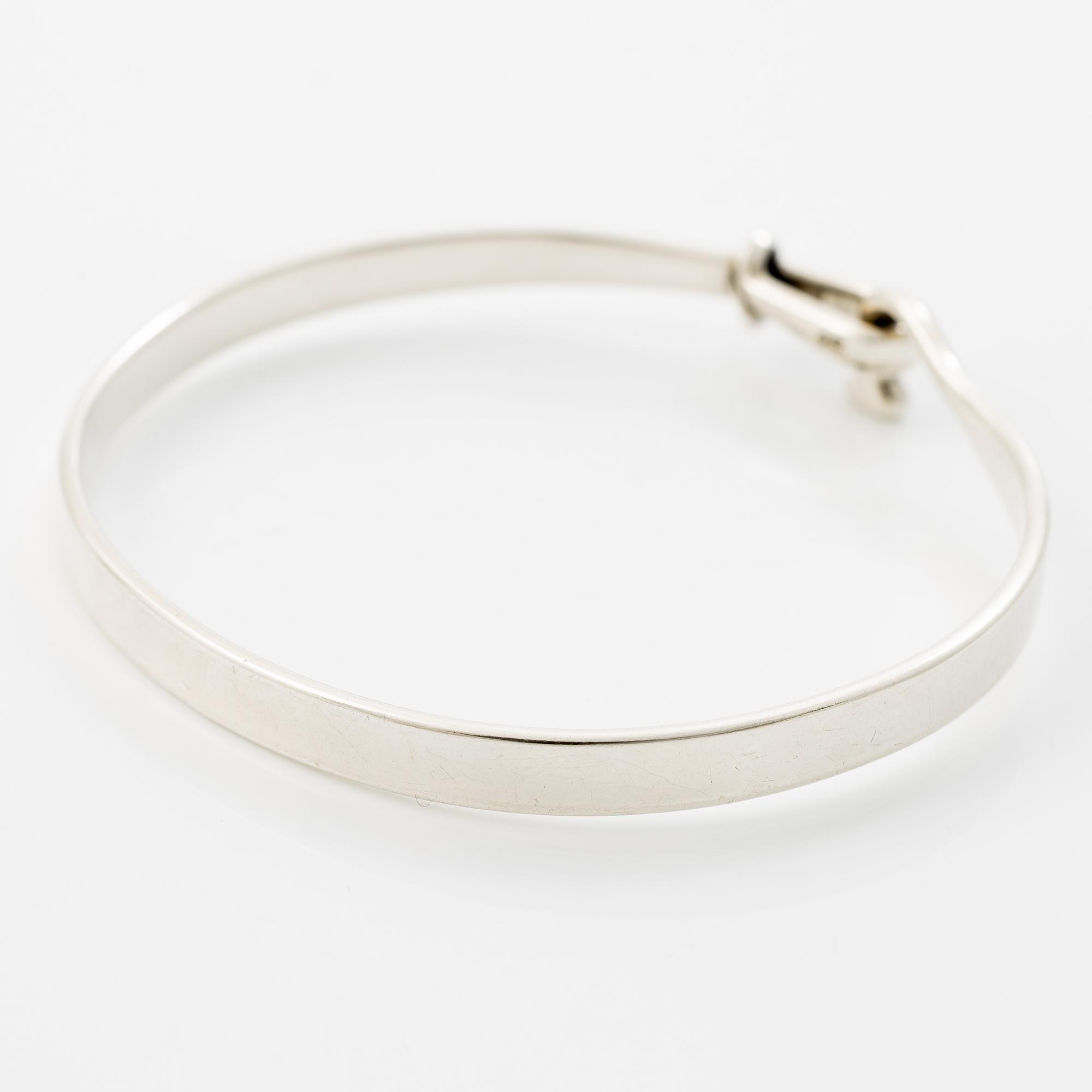 Vivianna Torun Bülow-Hübe, sterling silver bangle, for Georg Jensen.