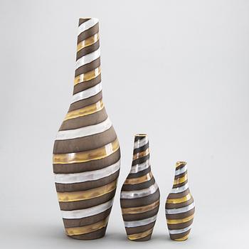 INGRID ATTERBERG, 3 st, vaser, "Spiral", Upsala Ekeby, 1900-talets andra hälft.