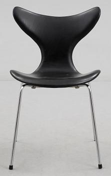 STOL, "Måsen / Mågen / Liljan" Arne Jacobsen, Fritz Hansen, Danmark, 1900/2000-tal.