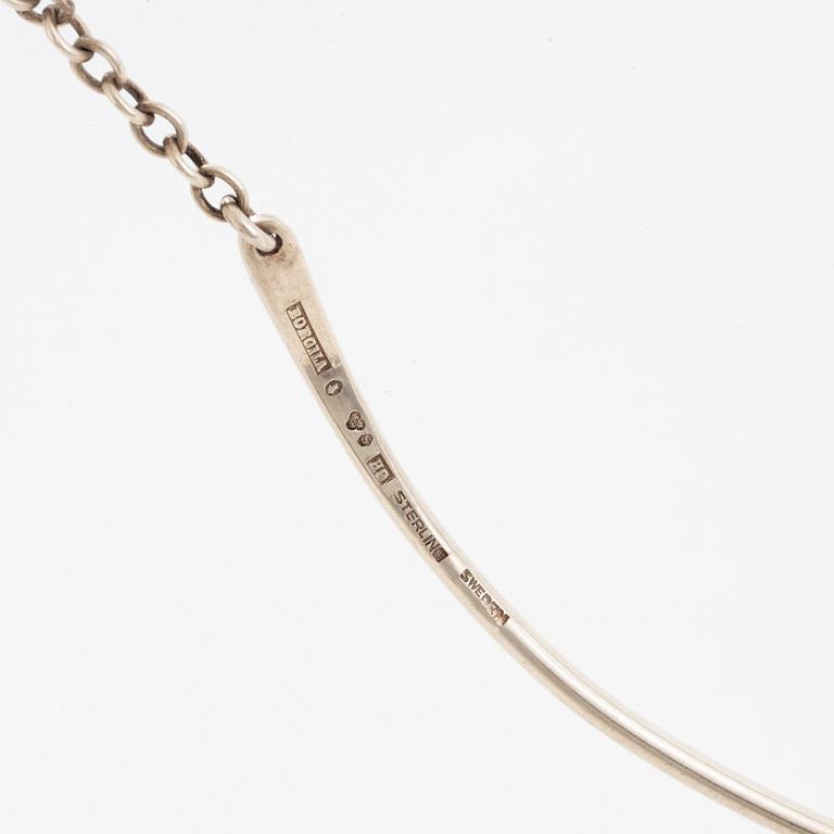 A Borgila silver and rose-quartz necklace.