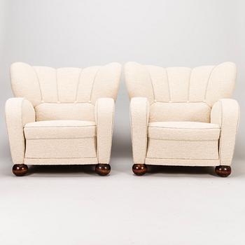 Märta Blomstedt, A pair of  'Aulanko-model' armchairs designed in 1939.