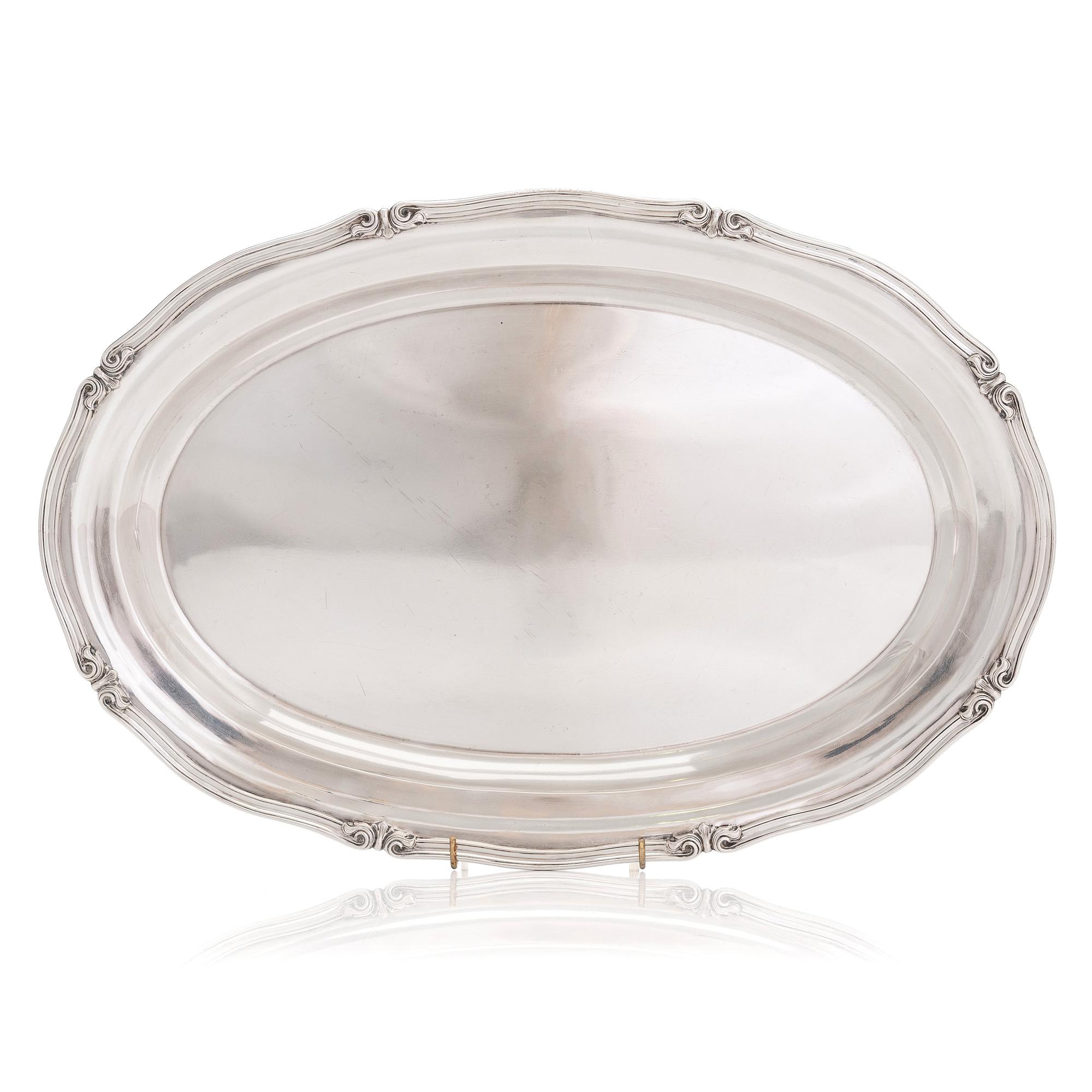 Johan Fredrik Falck, serveringsfat, silver, Nicholls & Plinke, S:t Petersburg 1841.