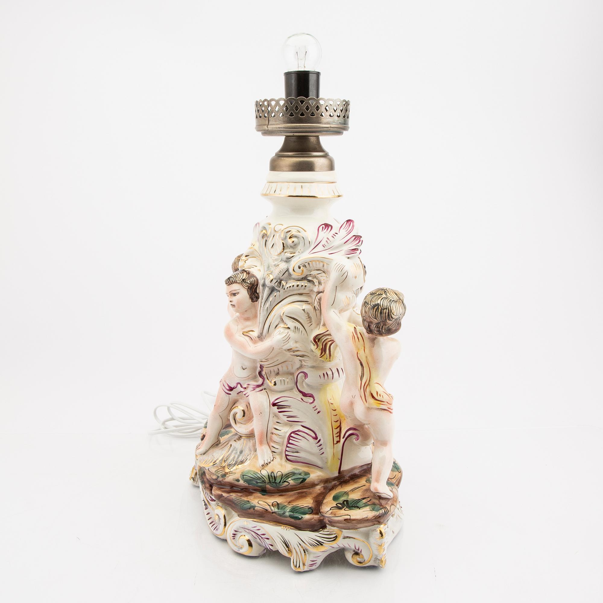 Bordslampa Italien 1900-talets mitt/andra hälft.