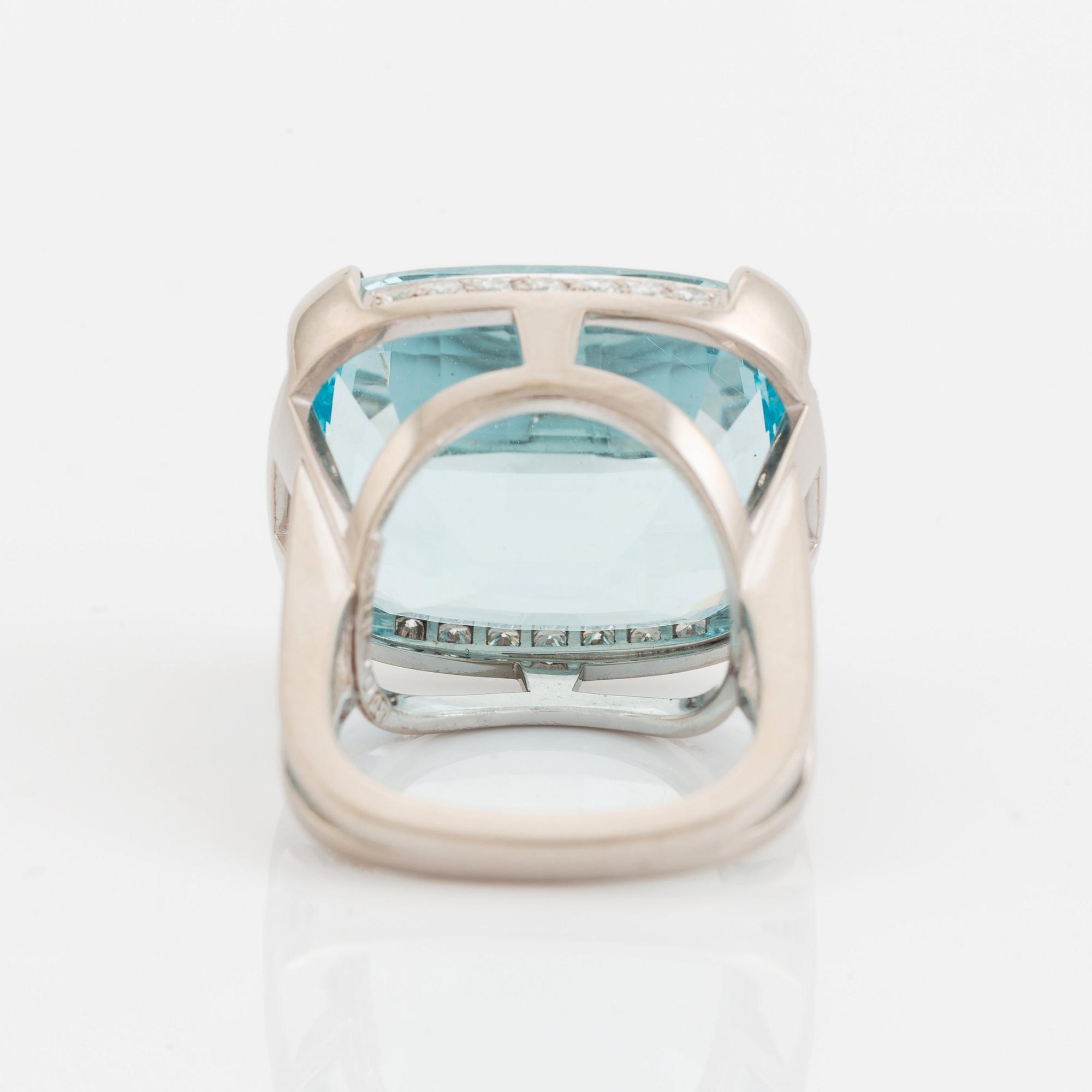 A Rey Urban ring.