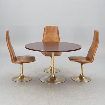 MATBORD, "Venus", Johansson Design, Markaryd, 1970-tal. Tre stolar medföljer.