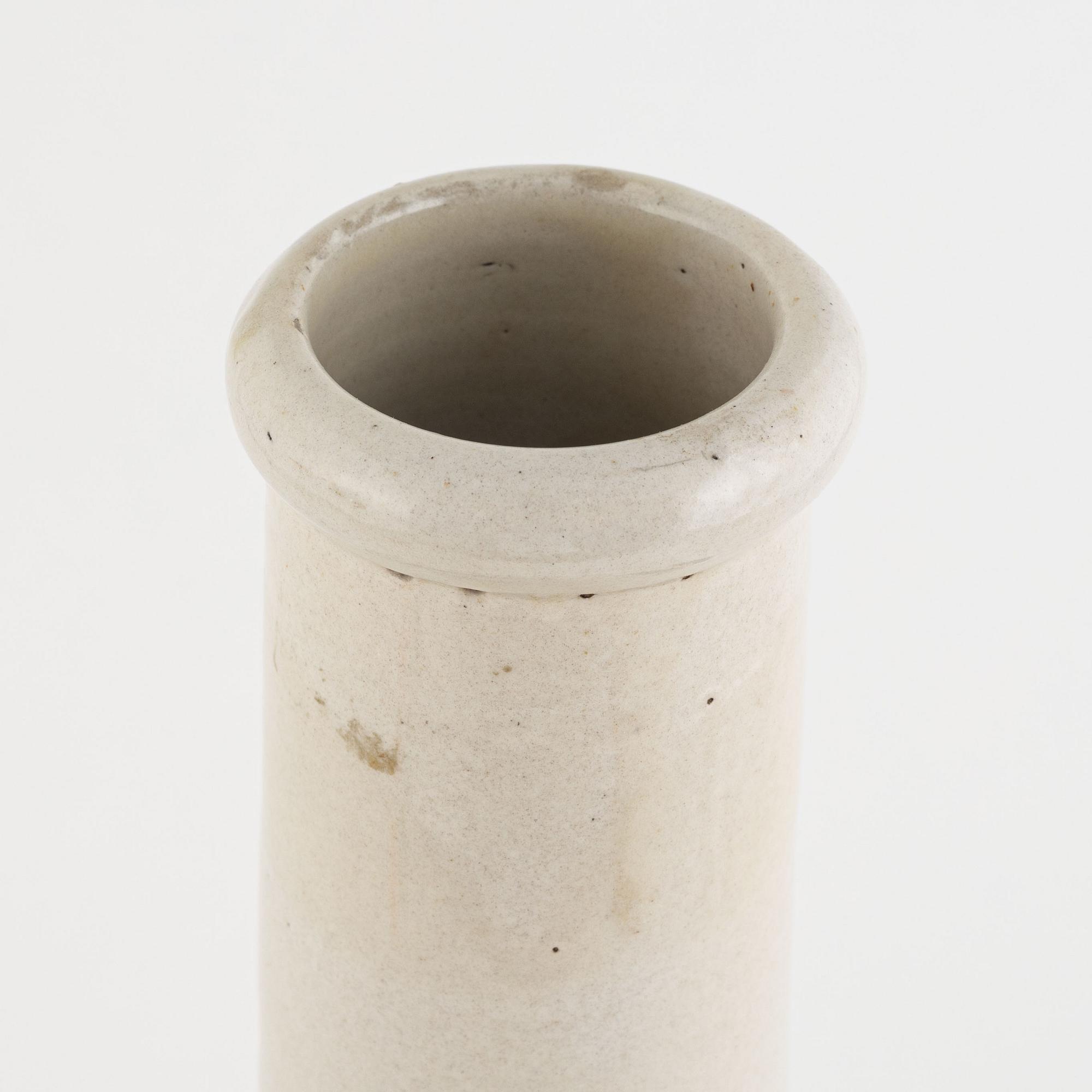 Vase, Japan, 20th century.