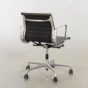 Charles and Ray Eames chair "EA 117" Vitra 21st century.