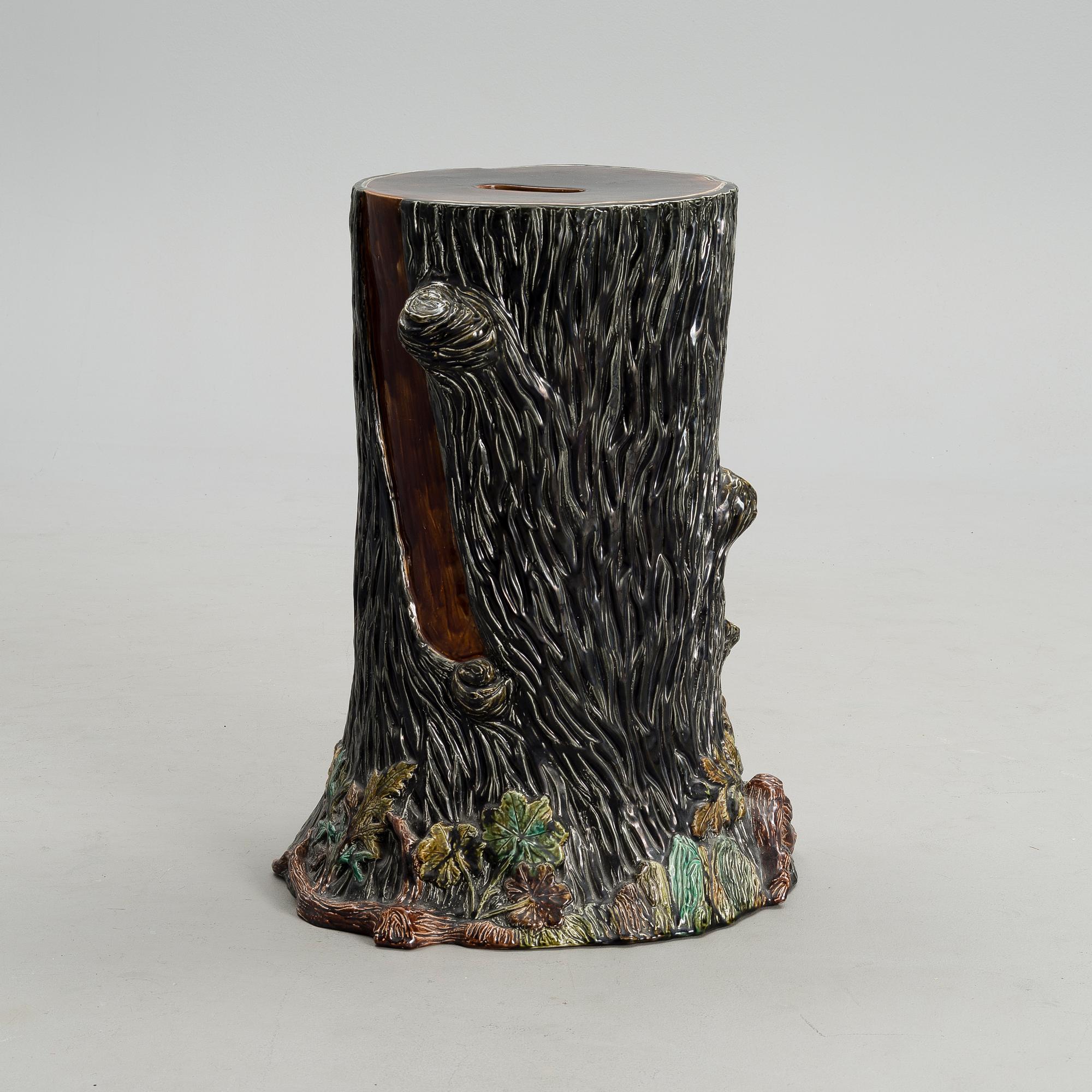 JAKKARA, majolikaa, Arabia, vuosisadan vaihde 1800/1900.