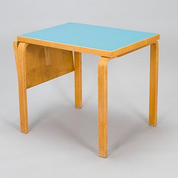 Alvar Aalto, A mid-20th century drop leaf table and chairs for O.Y. Huonekalu-ja Rakennustyötehdas A.B.