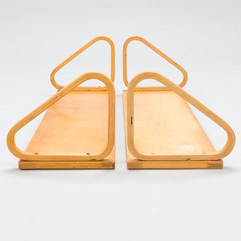 ALVAR AALTO, Two mid 20th Century '112B' shelves for Artek.