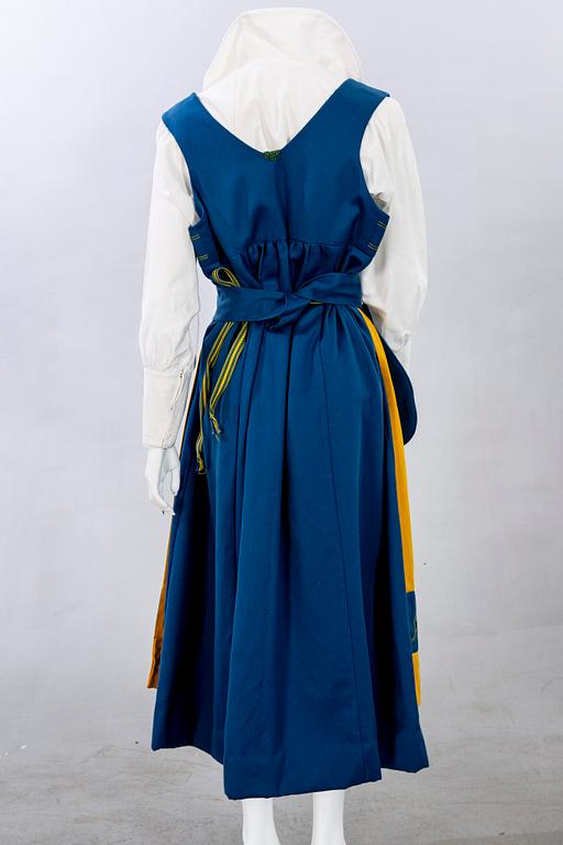 Folkdräkt "Sverigedräkten", 9 dlr 1900-talets andra hälft storl ca 38-40 Ekelund & Espe Ab.