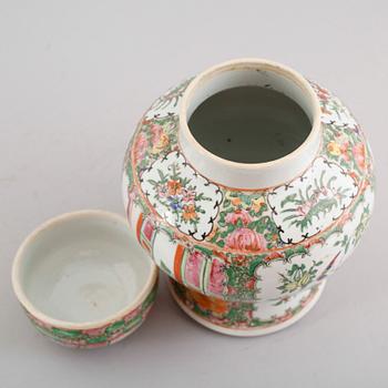 LOCKURNA, porslin, Kina, Kanton, 1800-talets mitt.