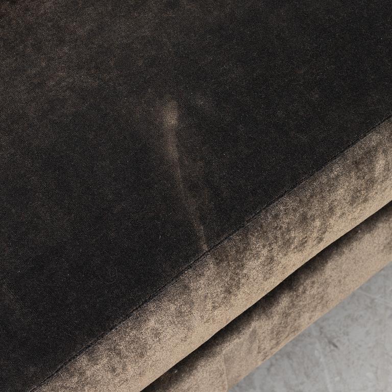 Torill Slettvoll, "Twin", fåtöljer, ett par samt fotpall, Slettvoll.