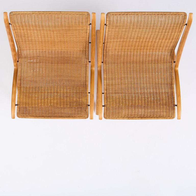 Peter Hvidt & Orla Mølgaard Nielsen, fåtöljer, ett par, "X", modell "6103", Fritz Hansen, Danmark, 1966.