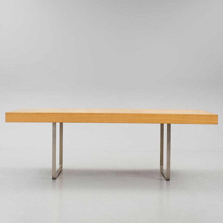 Hans J. Wegner, skrivbord, "JH 810", Johannes Hansen, Danmark, efter 1970.