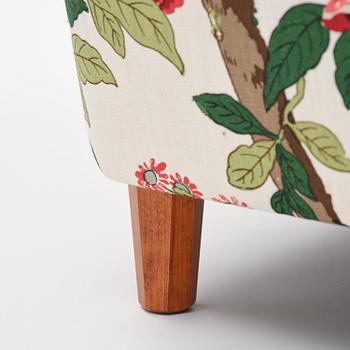 Josef Frank, a pair of armchairs model 336, Firma Svenskt Tenn, 2017.
