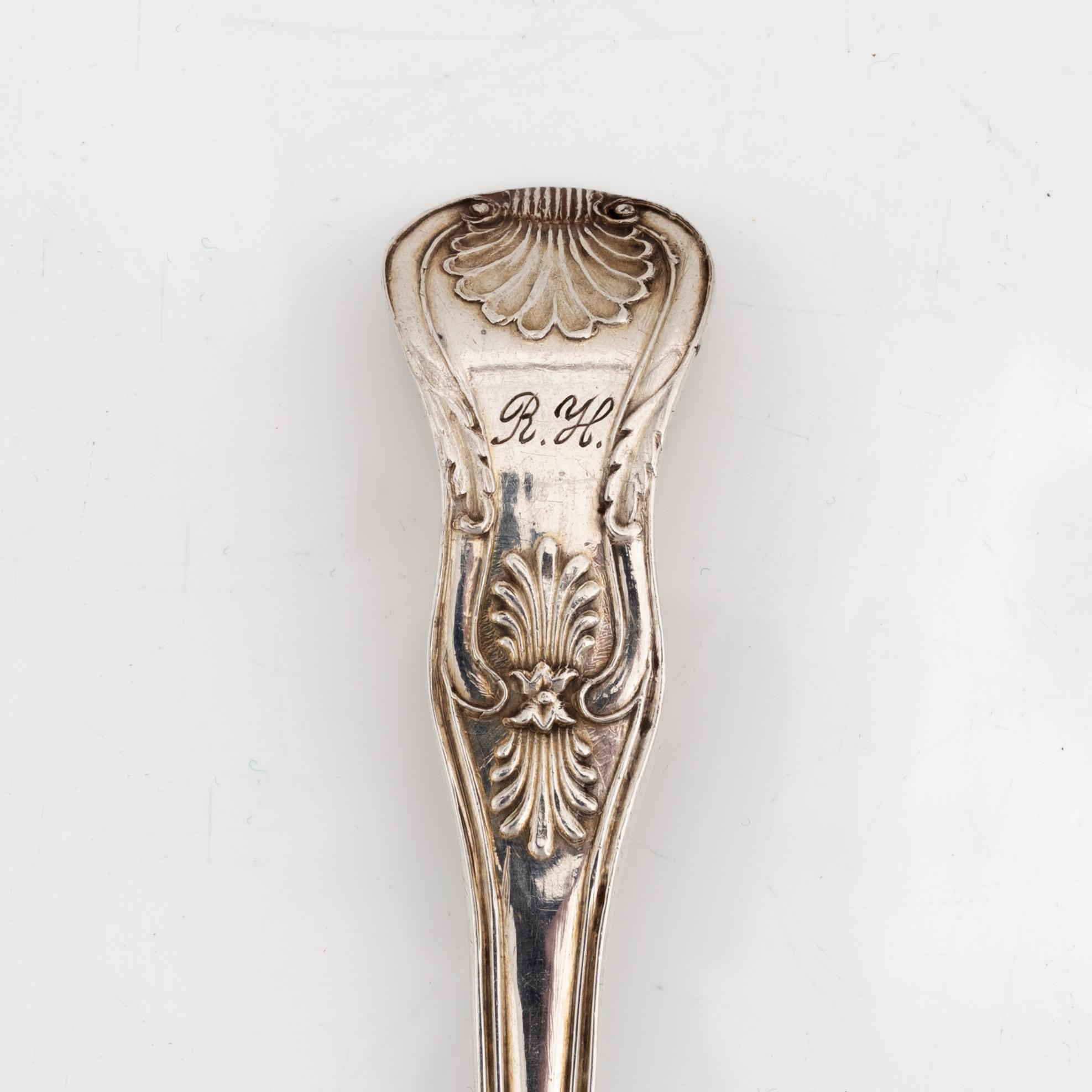 Parti silver, skedar och ströskedar, olika modeller, 18 delar, bl.a. MGAB, Uppsala, 1945.