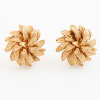 Earrings, 18K gold in the form of leaves.
