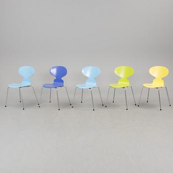 ARNE JACOBSEN, stolar, 5 st, "Myran", Fritz Hansen, Danmark, 1992.