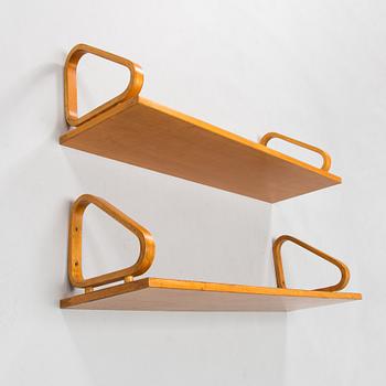 Alvar Aalto, vägghyllor, 2 st, modell 112 för  O.Y. Huonekalu- ja Rakennustyötehdas A.B. 1930/1940-tal.