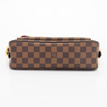 Louis Vuitton, a Damier Ebene 'Ravello GM' bag.