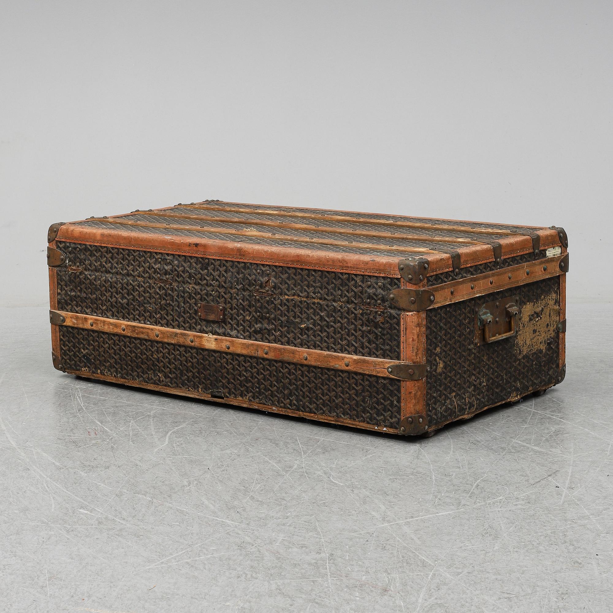 A Goyard vintage trunk from around 1900.