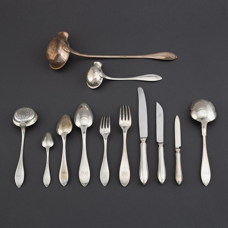 KG Markströms, bestickservis, 84 delar, silver, modell svensk spets, Uppsala 1915.