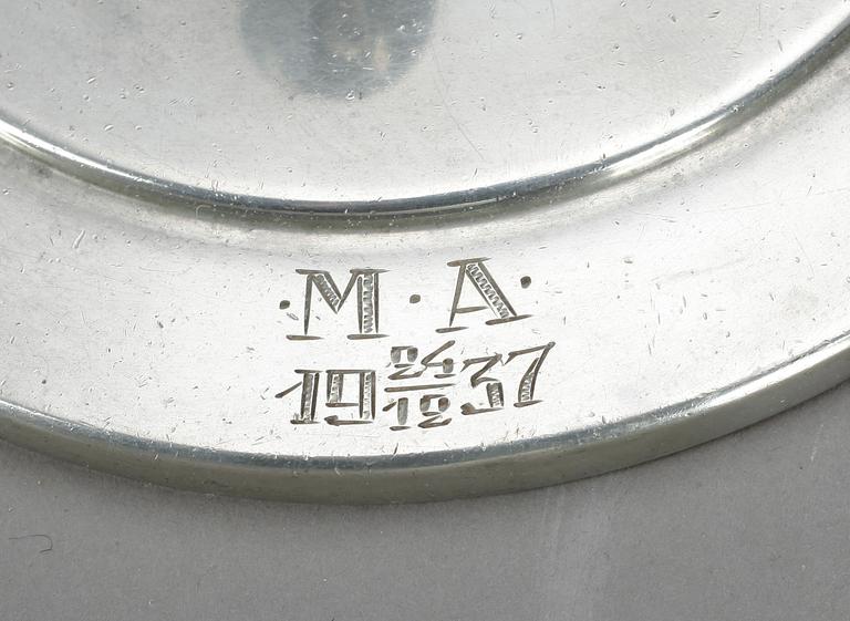 HANDSPEGEL, tenn, Carl Einar Borgström för Ystad Tenn, bär datering 1937.
