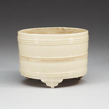 A blanc de chine censer, Qing dynasty, Kangxi (1662-1722).