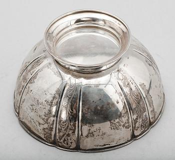 SKÅL, silver, Stockholm 1933. Vikt ca 330 g.