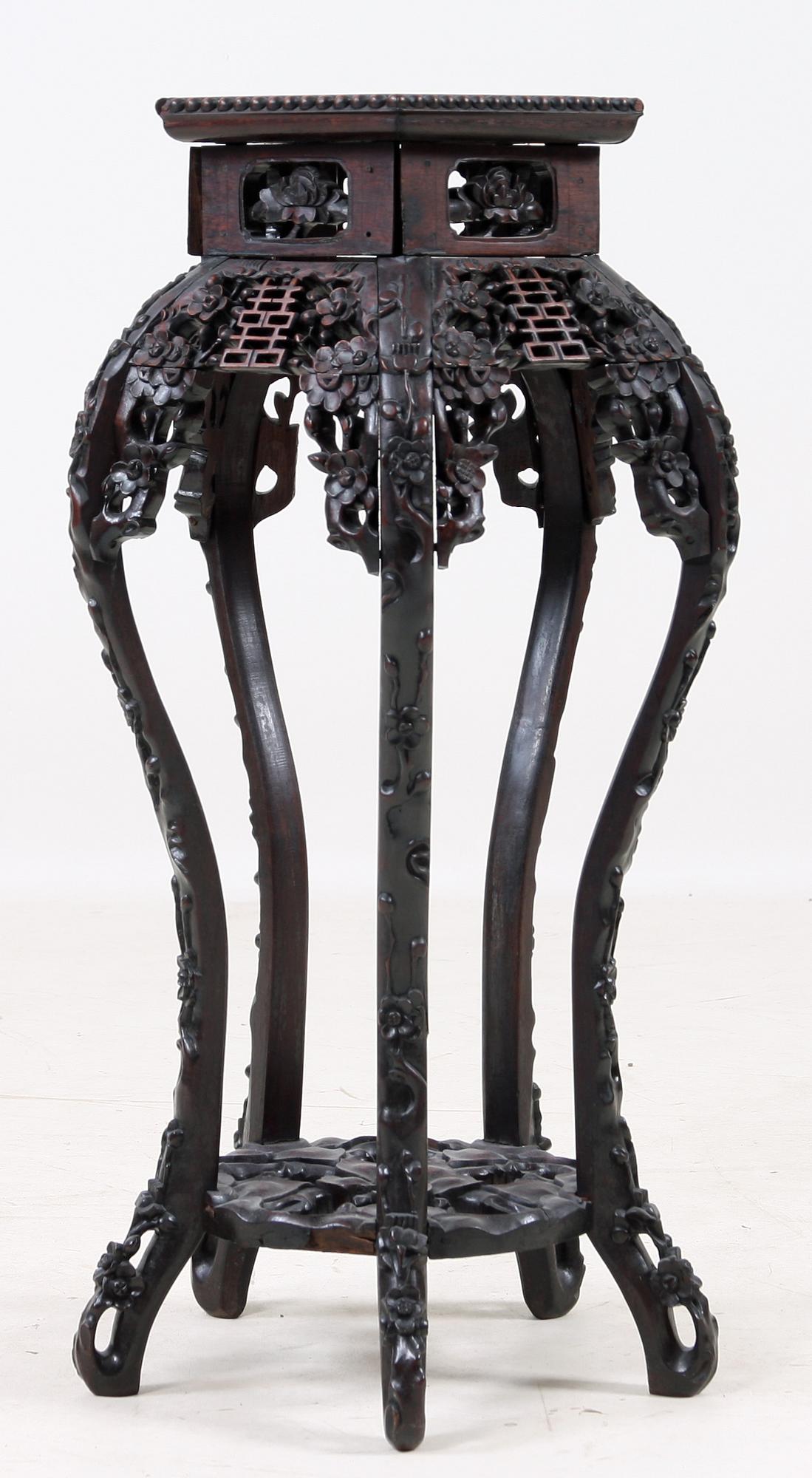 PIEDESTAL, orientalisk, 1900-tal.