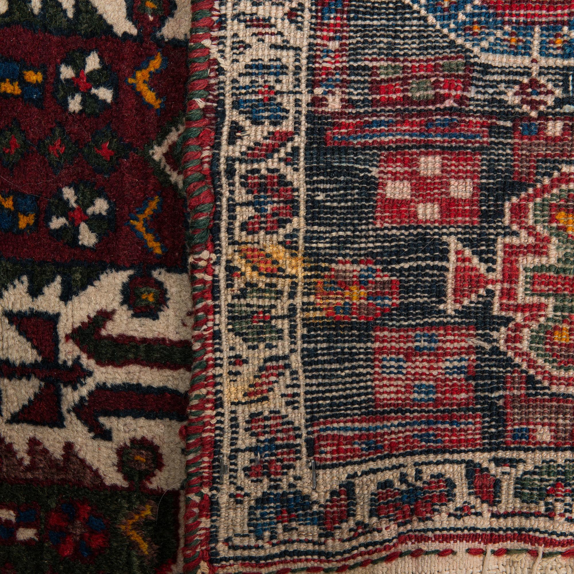 A semi antique rug, probably Chahar Mahal va Bakthiari from Iran. ca 184 x 142 cm.